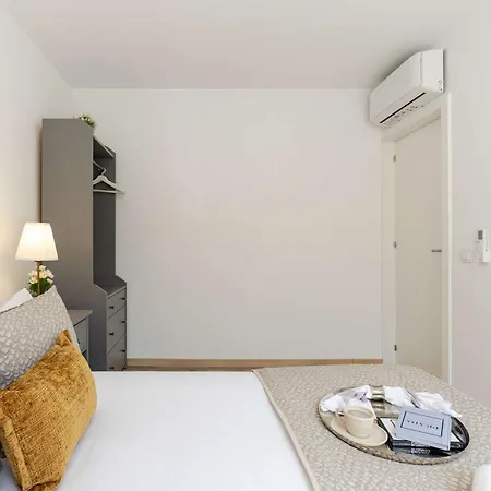 Traditional Townhouse With Jacuzzi By Hostwise * Oporto